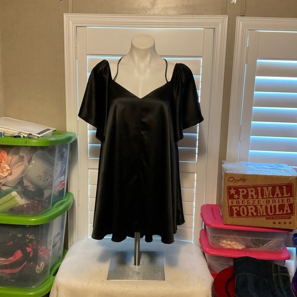 Listicle Black Satin Garment